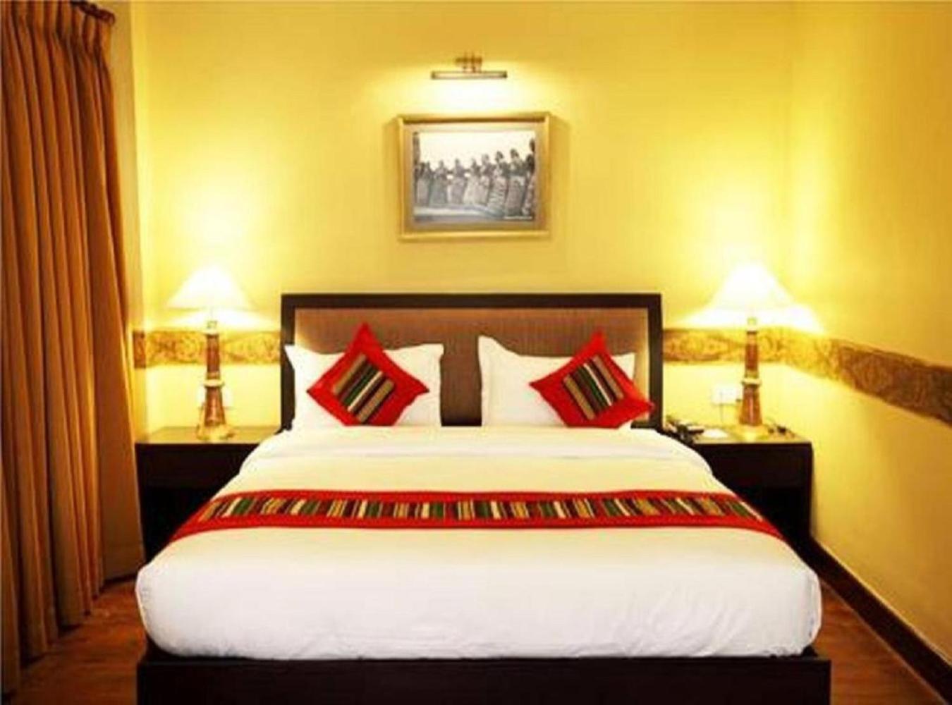 Hotel Tu Casa Delhi Airport Нью-Дели Экстерьер фото