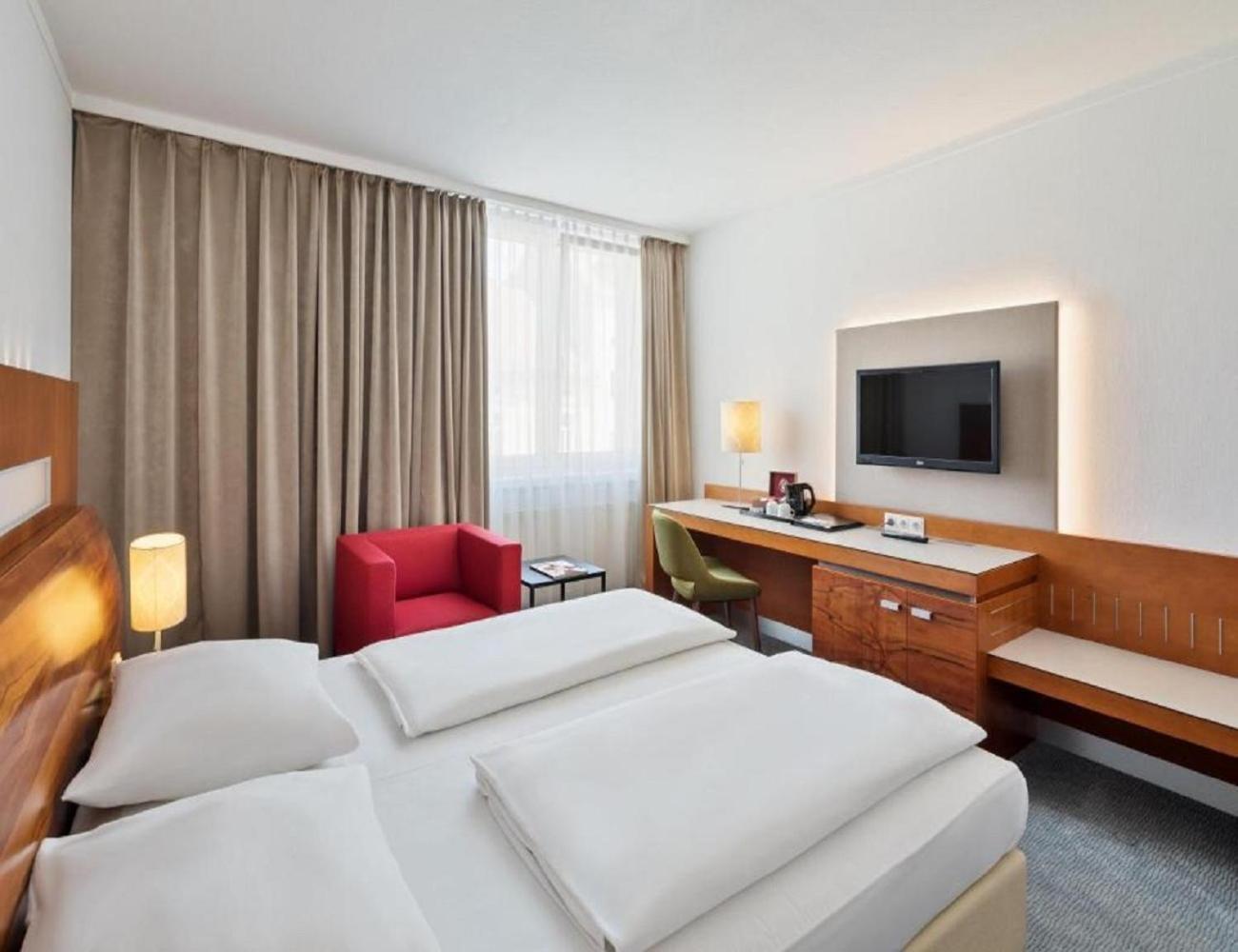 Hotel Tu Casa Delhi Airport Нью-Дели Экстерьер фото